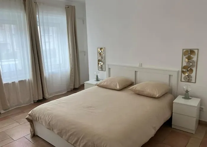 Appartement Spacieux Et Bien Equipe